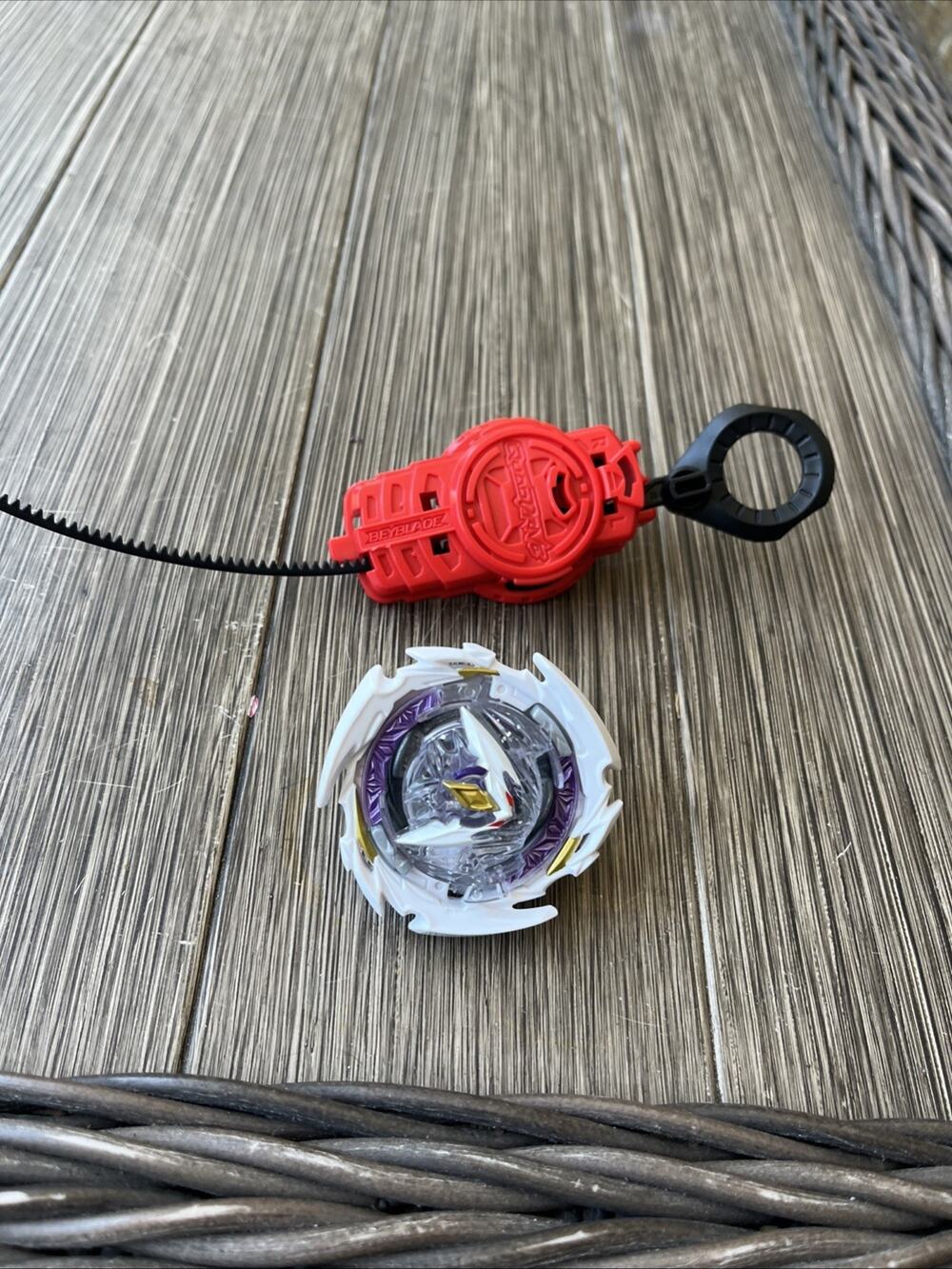 Beyblade Burst QuadDrive Hasbro Destruction Belfyre B7 F4068 Anime Bey Toy